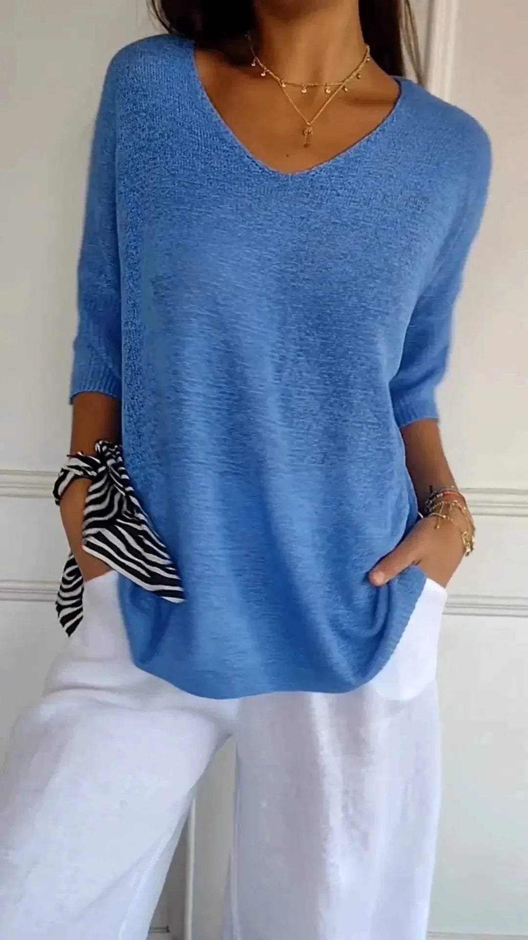Kit 3 Blusas Luna® em Malha Leve – Decote V