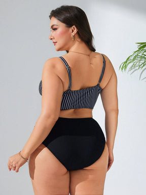 Biquíni Feminino com Detalhes em Franzidos e Design Moderno