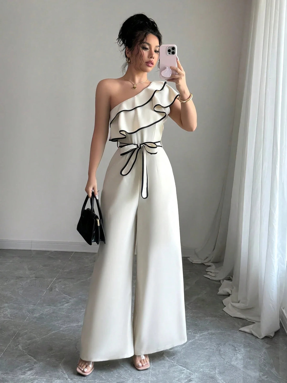 Macacão Feminino Pantalona Um Ombro Só com Babados