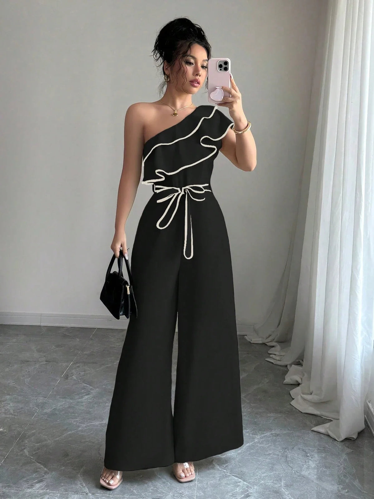 Macacão Feminino Pantalona Um Ombro Só com Babados