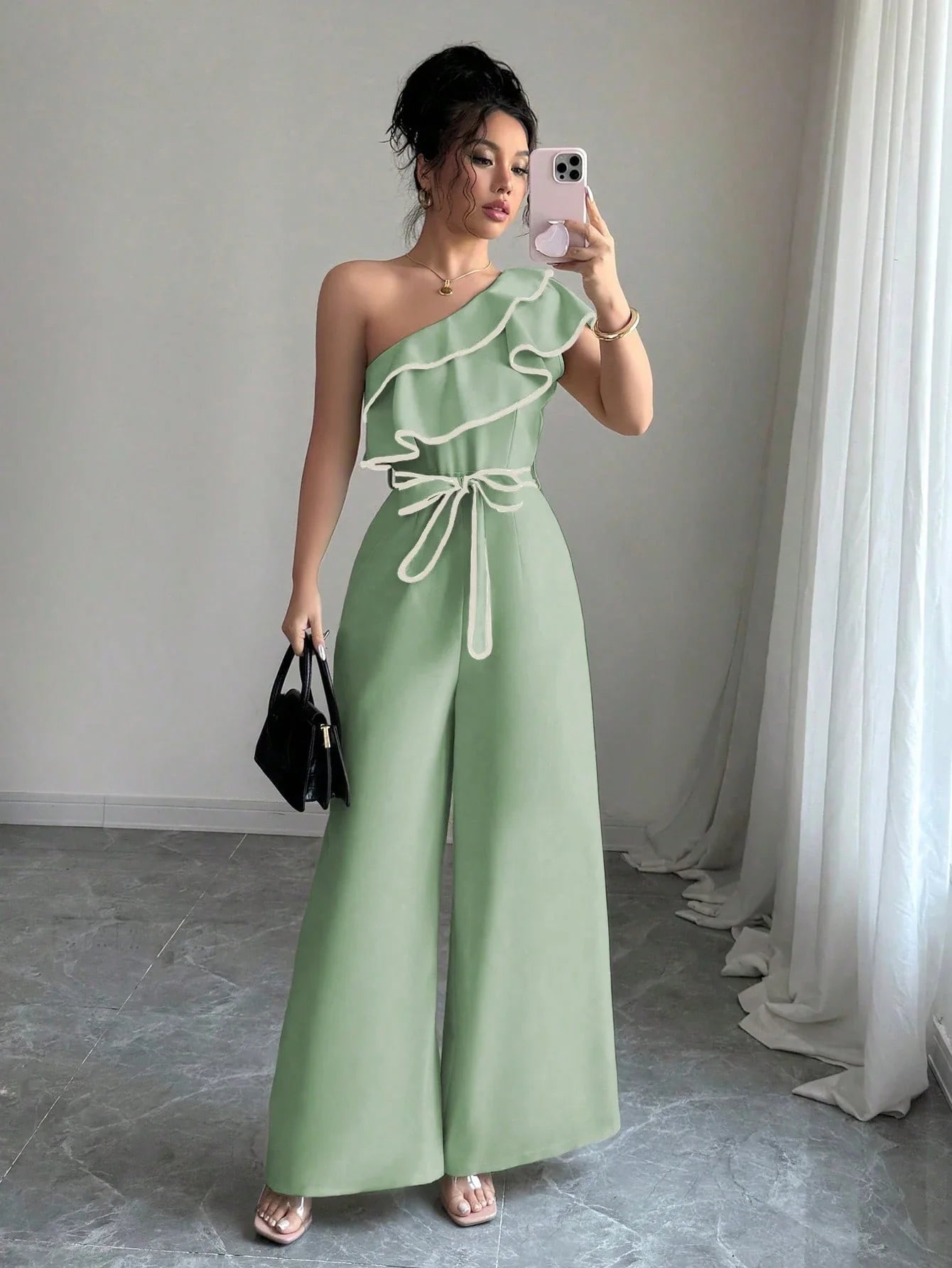 Macacão Feminino Pantalona Um Ombro Só com Babados